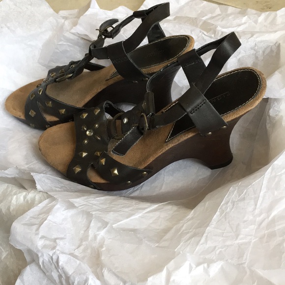 FIONI Studded Platform Heels - Picture 3 of 3